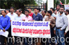 Mangaluru : Journalists stage protest against assault on colleagues